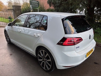 Used Volkswagen Golf 2015 for sale - 77008209: Photo