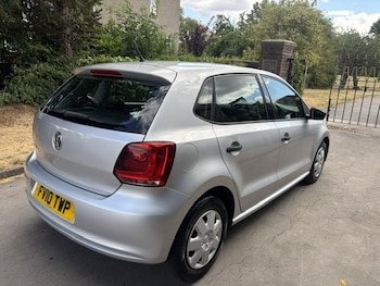 Used Volkswagen Polo 2010 for sale - 79335561: Photo