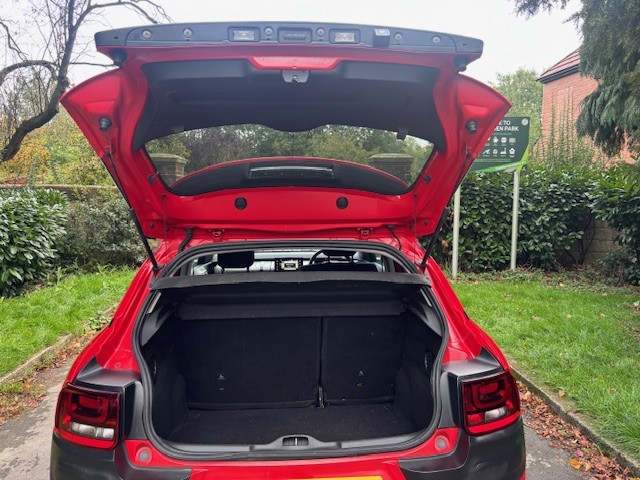 Used Citroen C4 Cactus 2017 for sale - 76268608: Photo 6