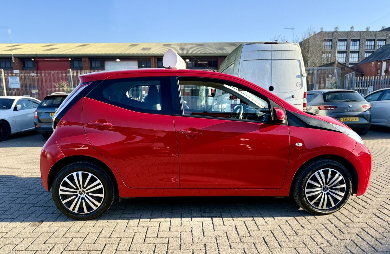 Used Toyota AYGO 2018 for sale - 77977032: Photo 14