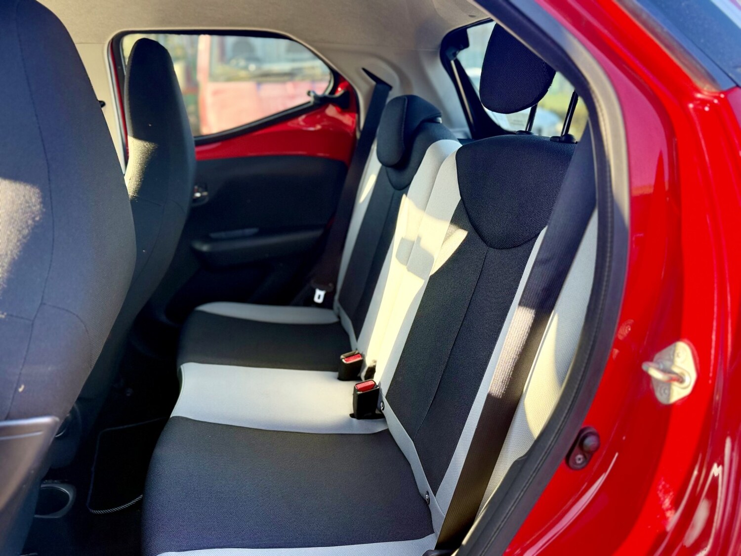 Used Toyota AYGO 2018 for sale - 77977032: Photo 16