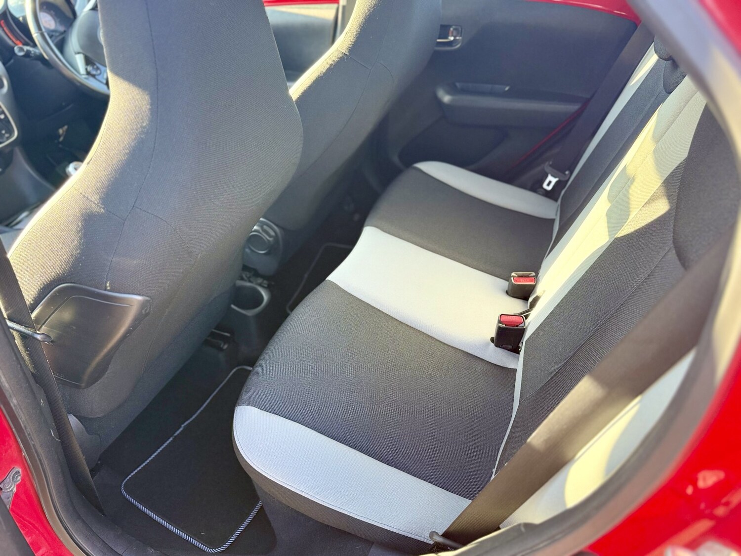 Used Toyota AYGO 2018 for sale - 77977032: Photo 17