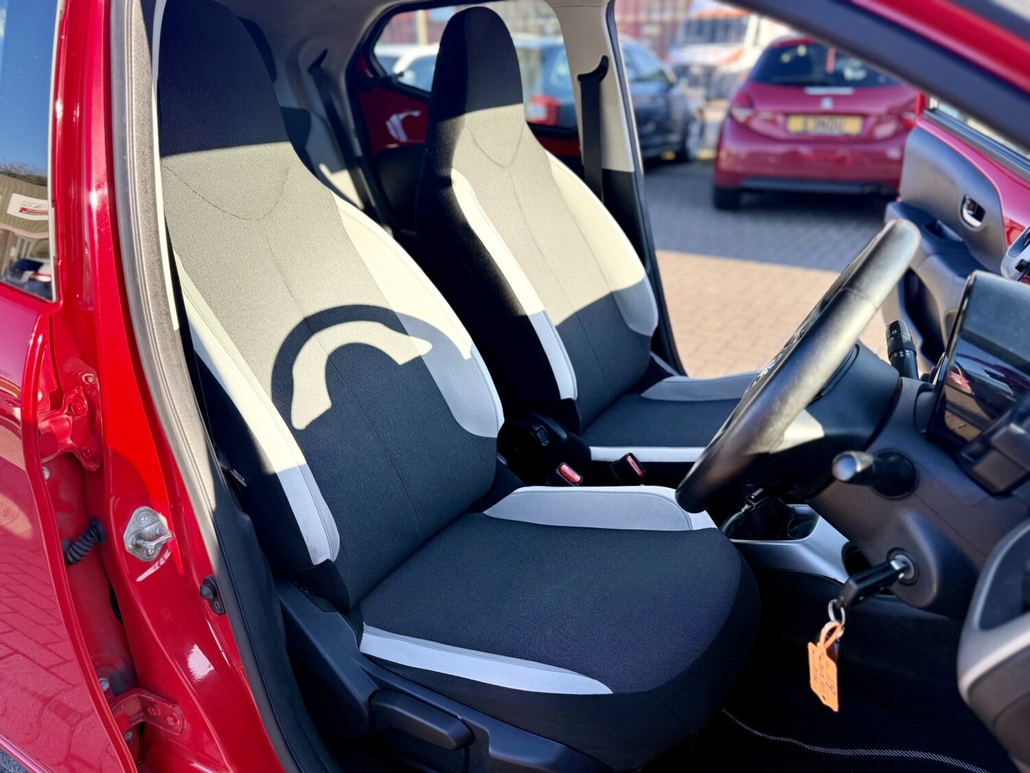 Used Toyota AYGO 2018 for sale - 77977032: Photo 22