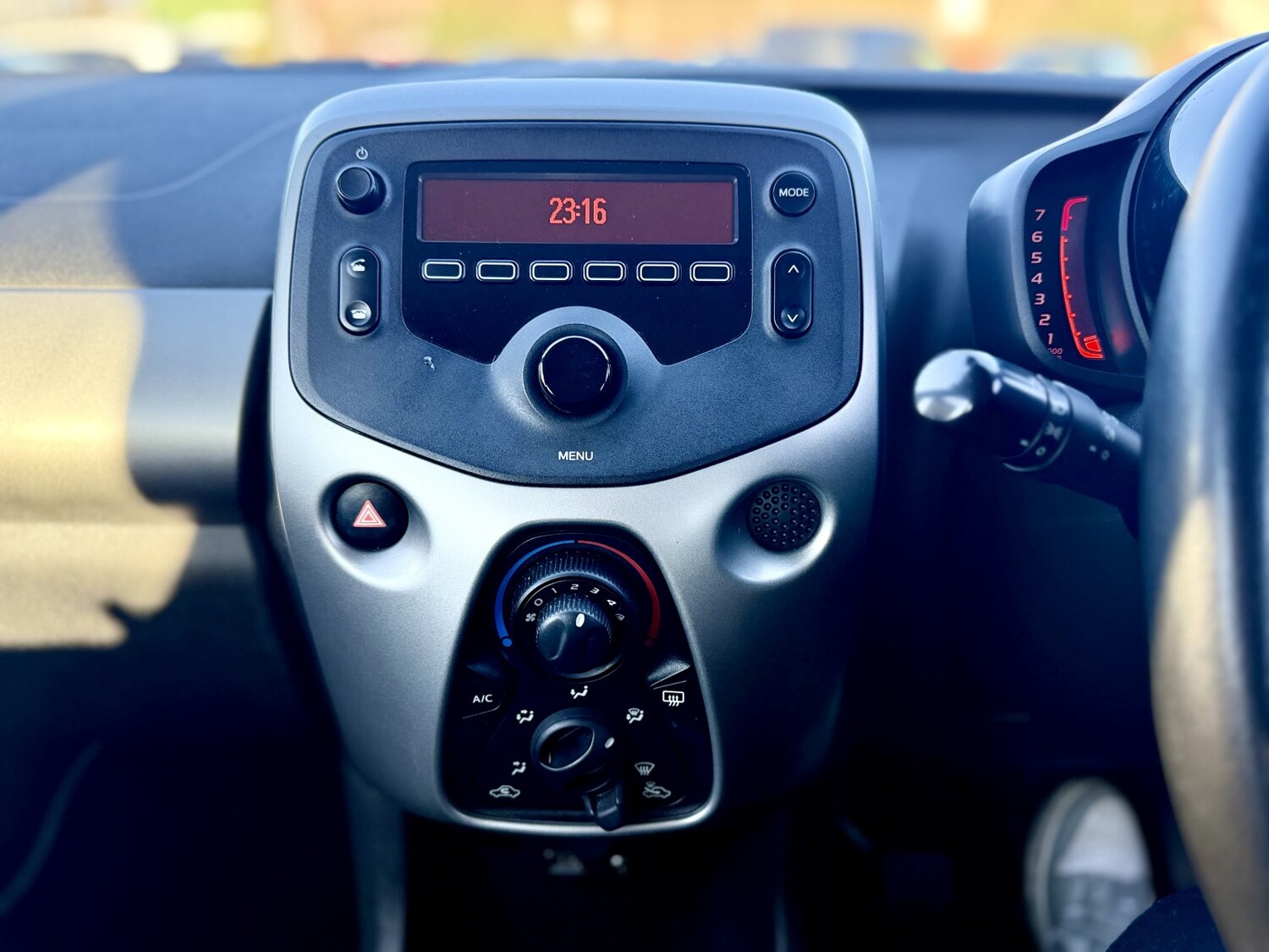 Used Toyota AYGO 2018 for sale - 77977032: Photo 24