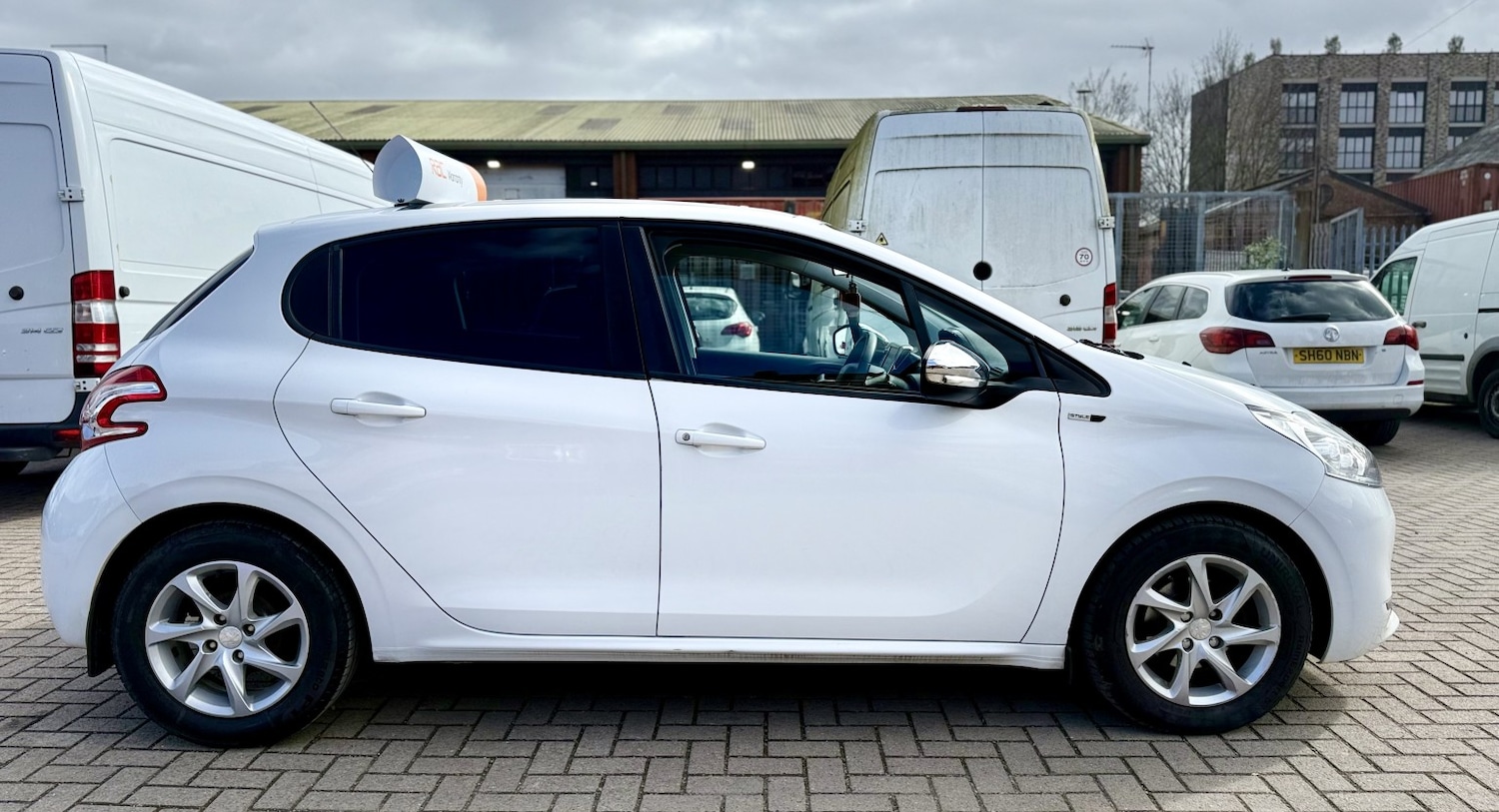 Used Peugeot 208 2015 for sale - 78098307: Photo 12