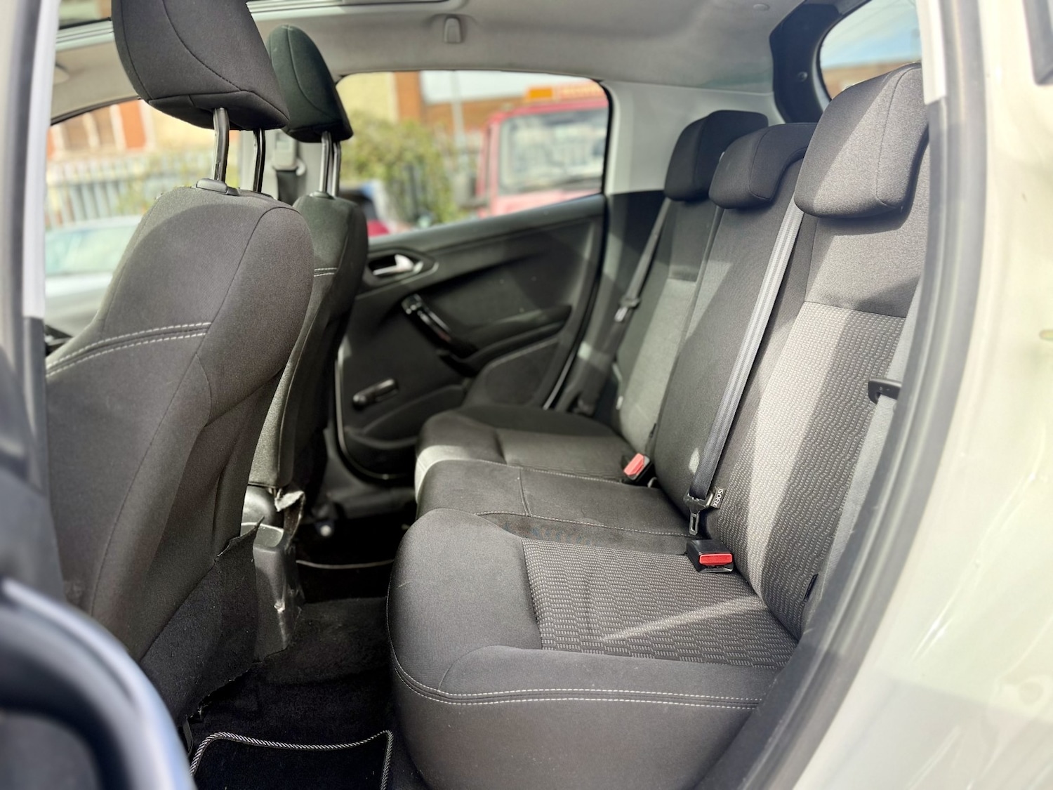 Used Peugeot 208 2015 for sale - 78098307: Photo 13