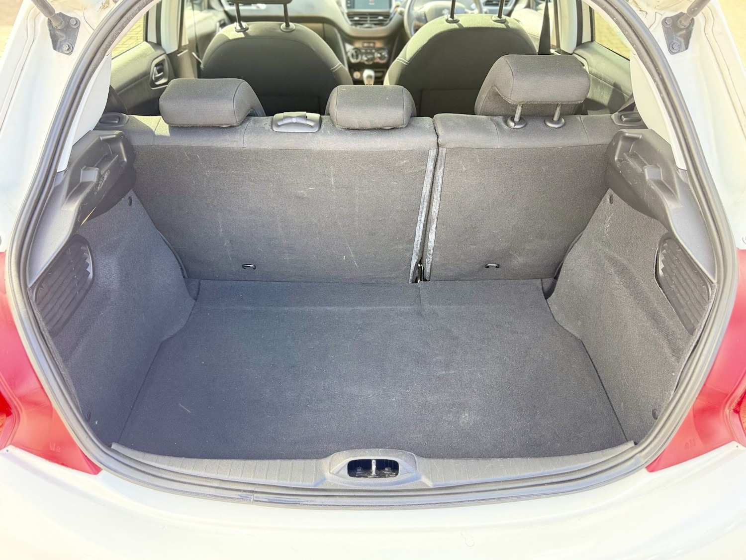 Used Peugeot 208 2015 for sale - 78098307: Photo 14