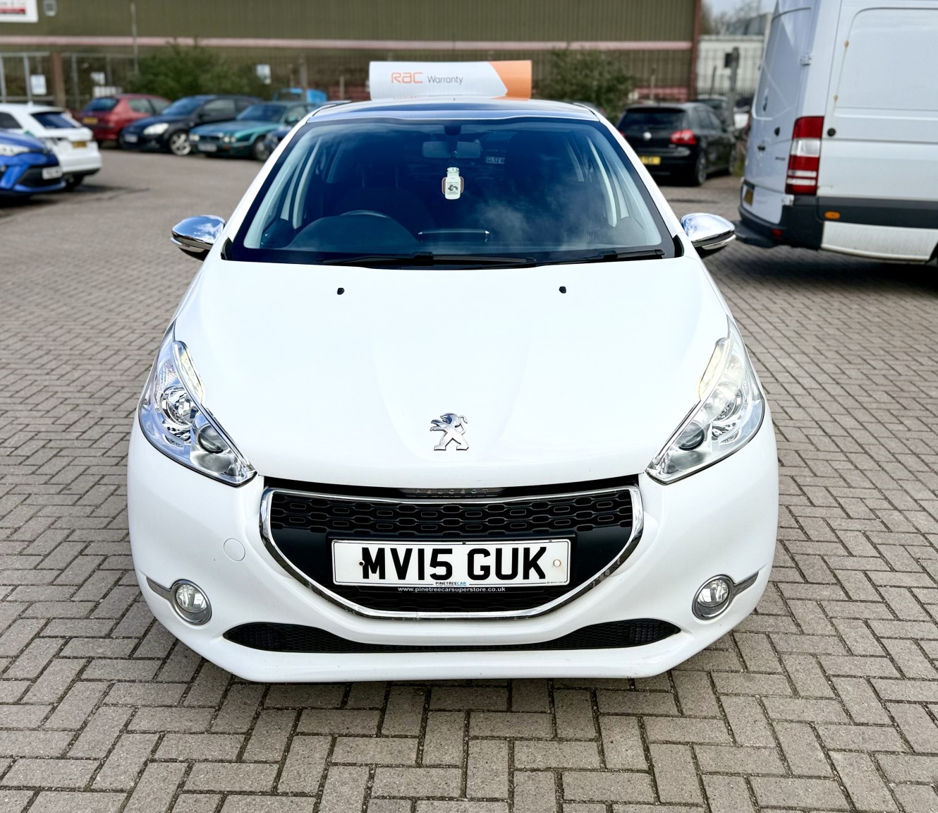 Used Peugeot 208 2015 for sale - 78098307: Photo 2