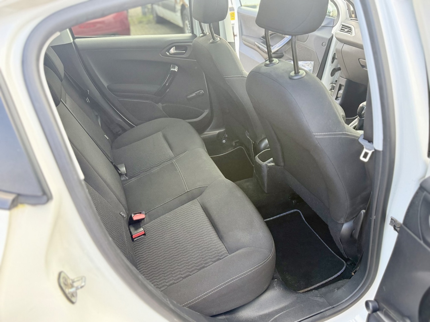 Used Peugeot 208 2015 for sale - 78098307: Photo 20