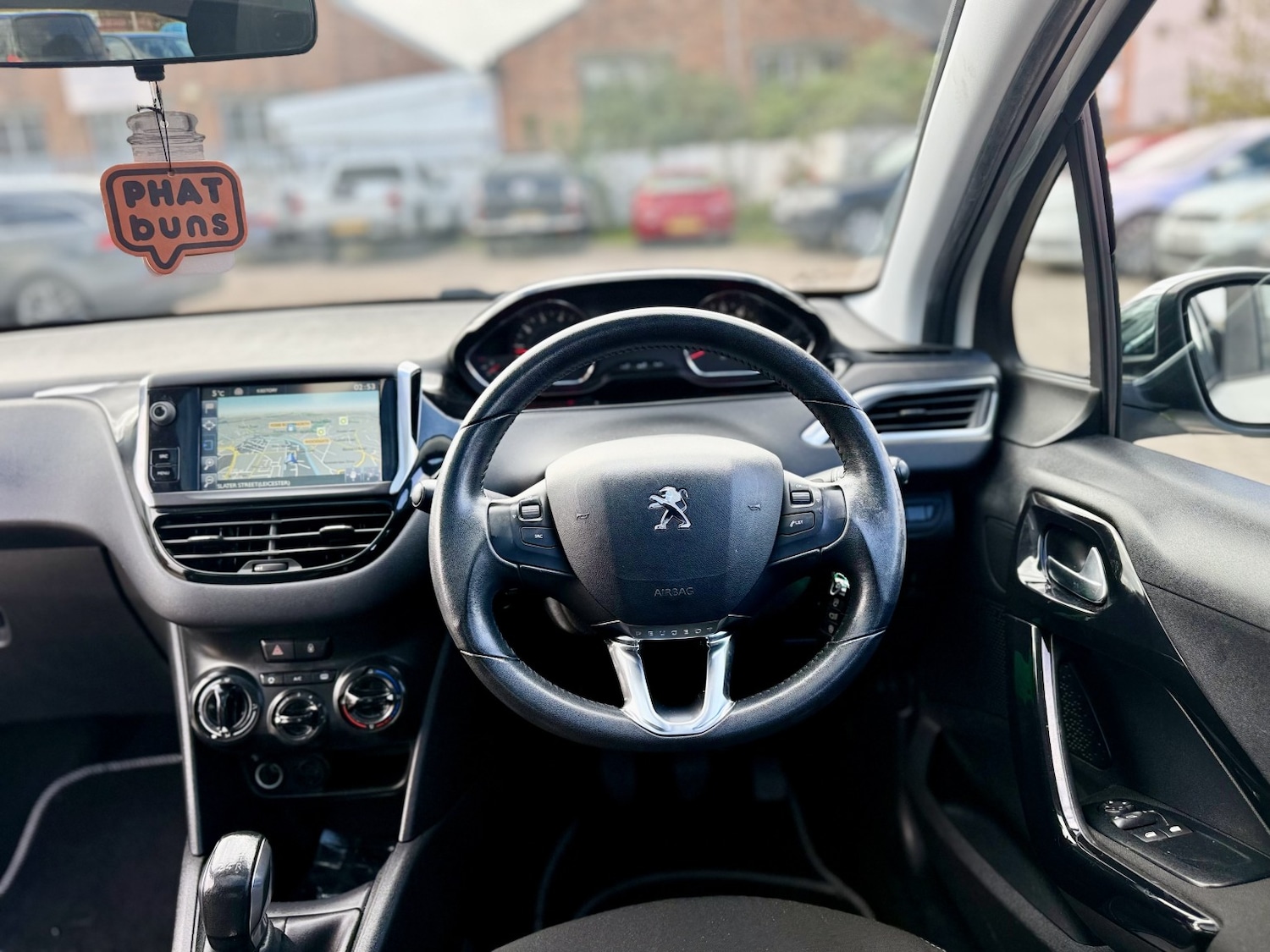 Used Peugeot 208 2015 for sale - 78098307: Photo 21