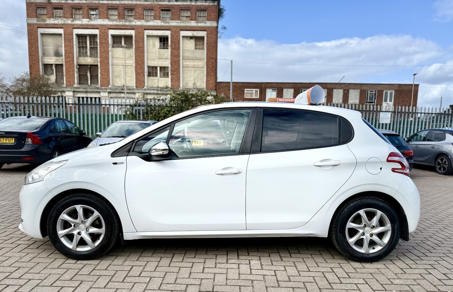 Used Peugeot 208 2015 for sale - 78098307: Photo 9
