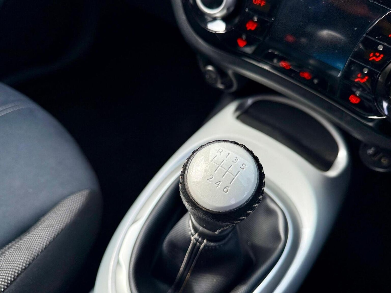 Used Nissan Juke 2015 for sale - 77609897: Photo 27