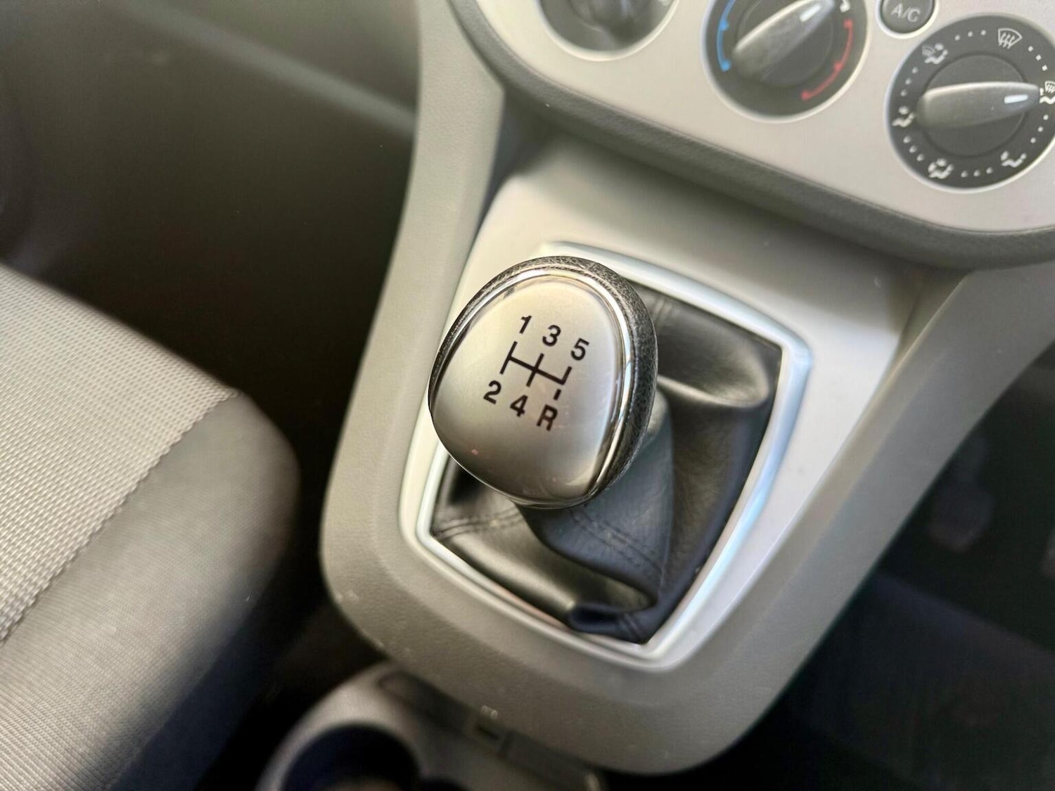 Used Ford C-Max 2010 for sale - 77609894: Photo 25