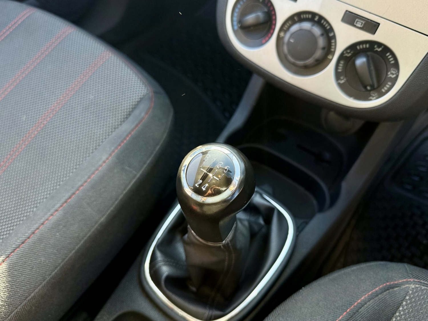 Used Vauxhall Corsa 2010 for sale - 77991714: Photo 22