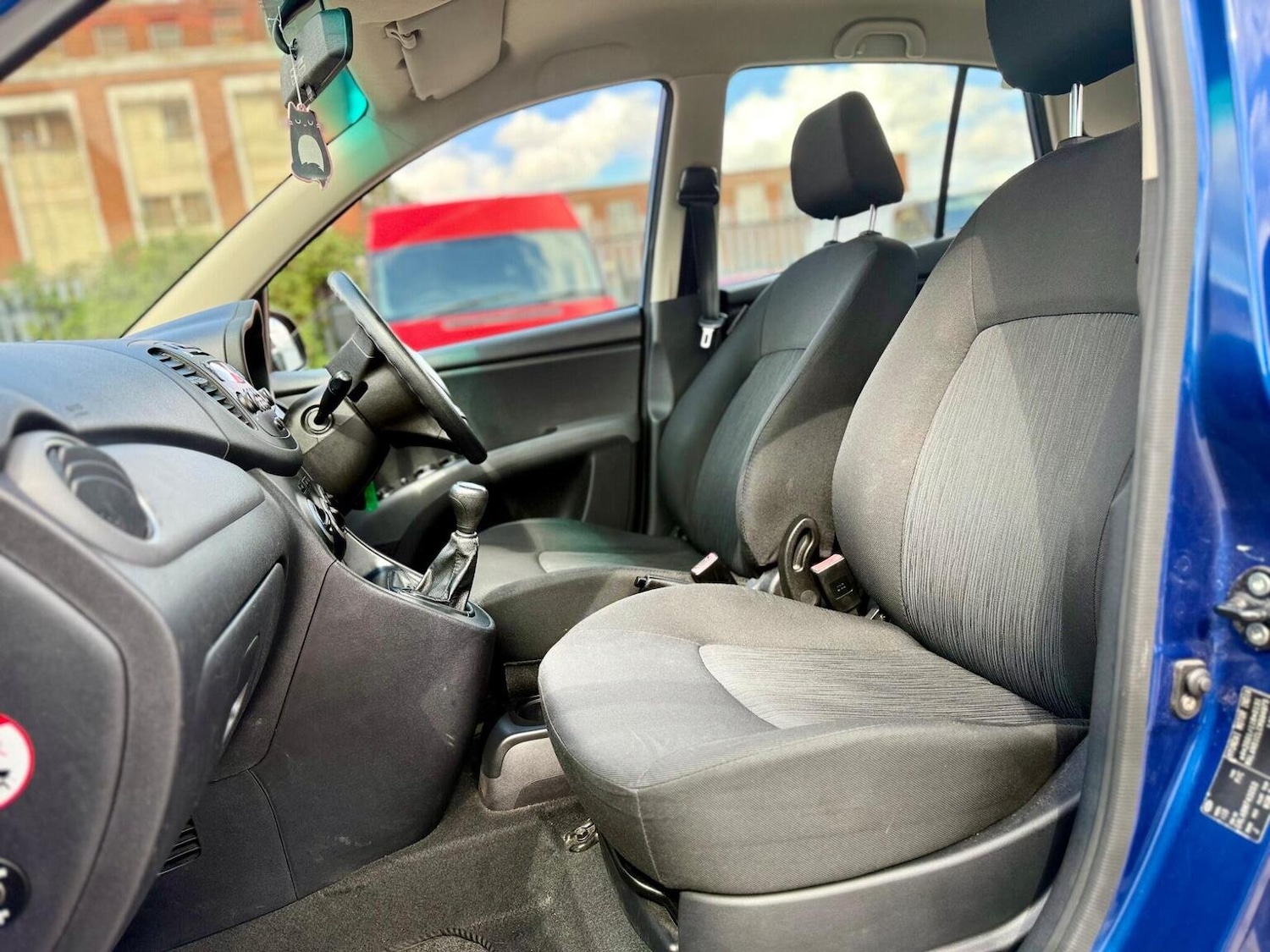 Used Hyundai i10 2011 for sale - 77609882: Photo 24