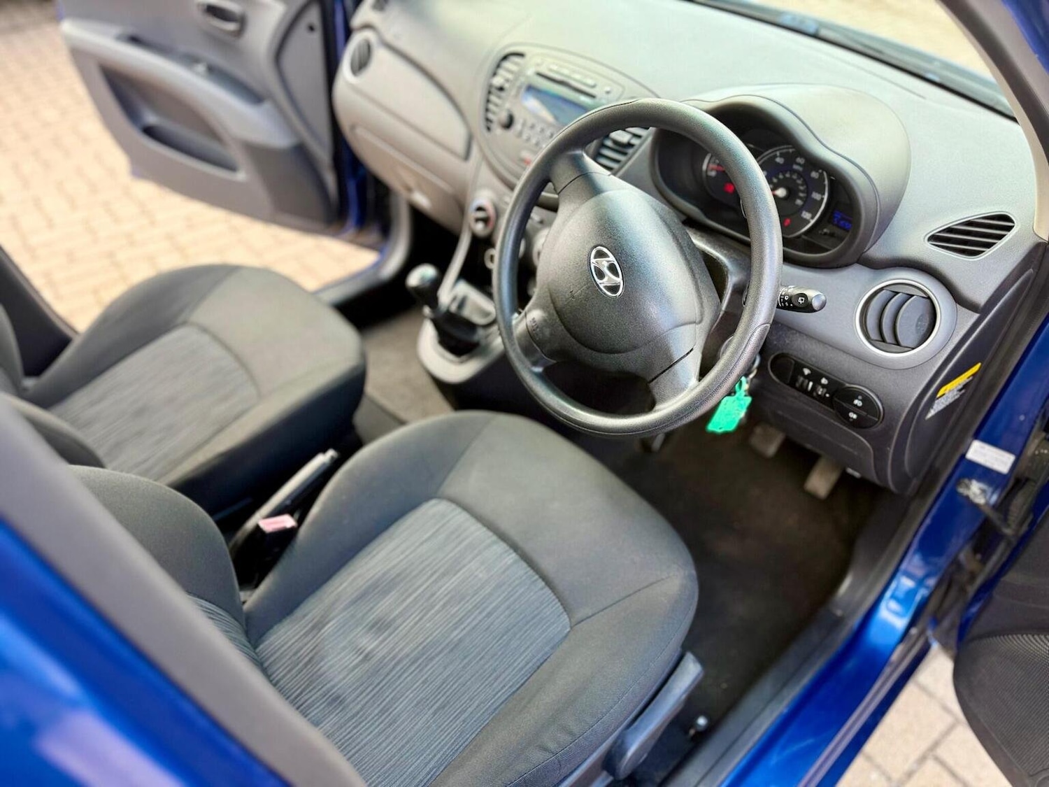 Used Hyundai i10 2011 for sale - 77609882: Photo 25