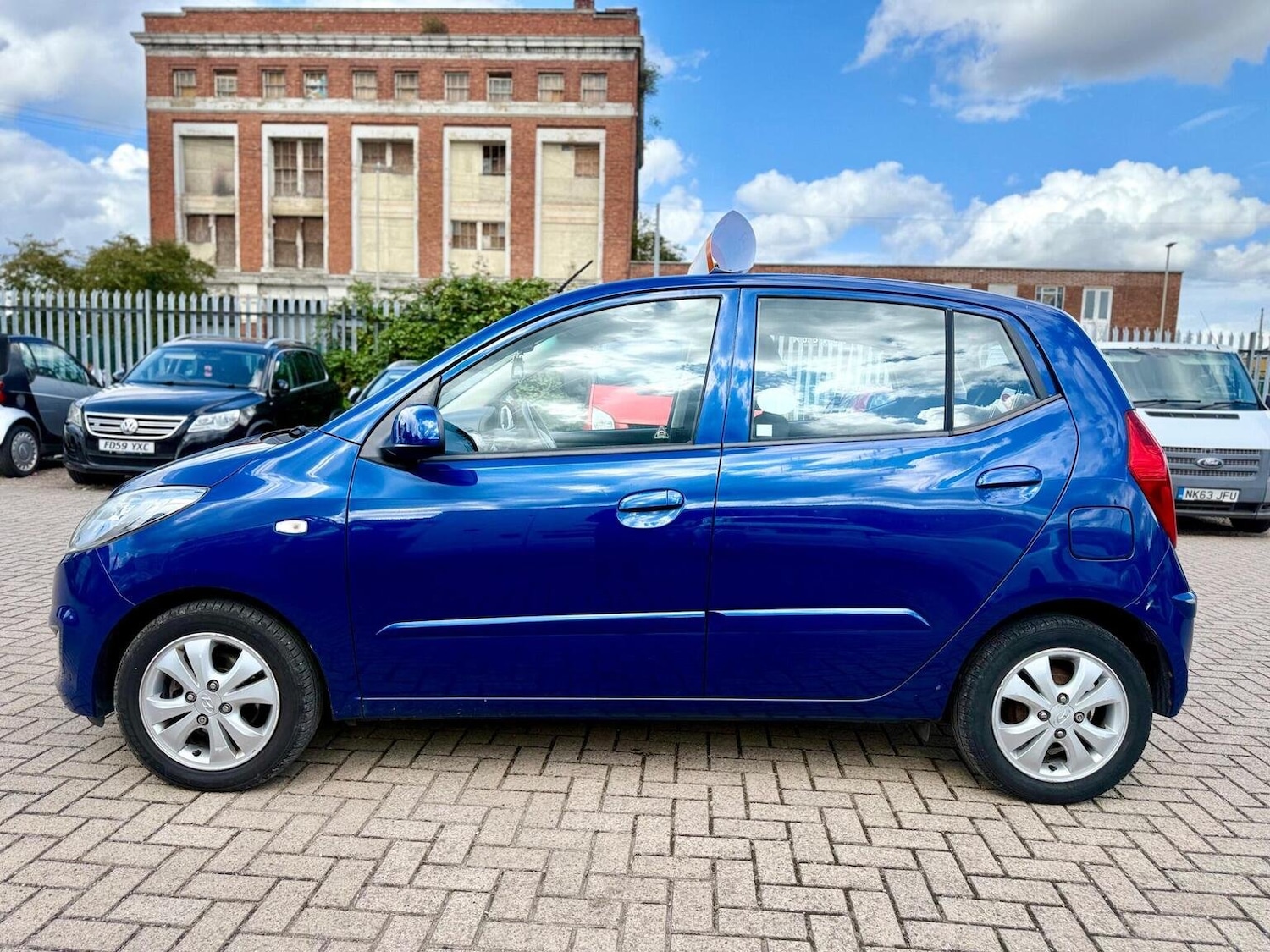 Used Hyundai i10 2011 for sale - 77609882: Photo 4