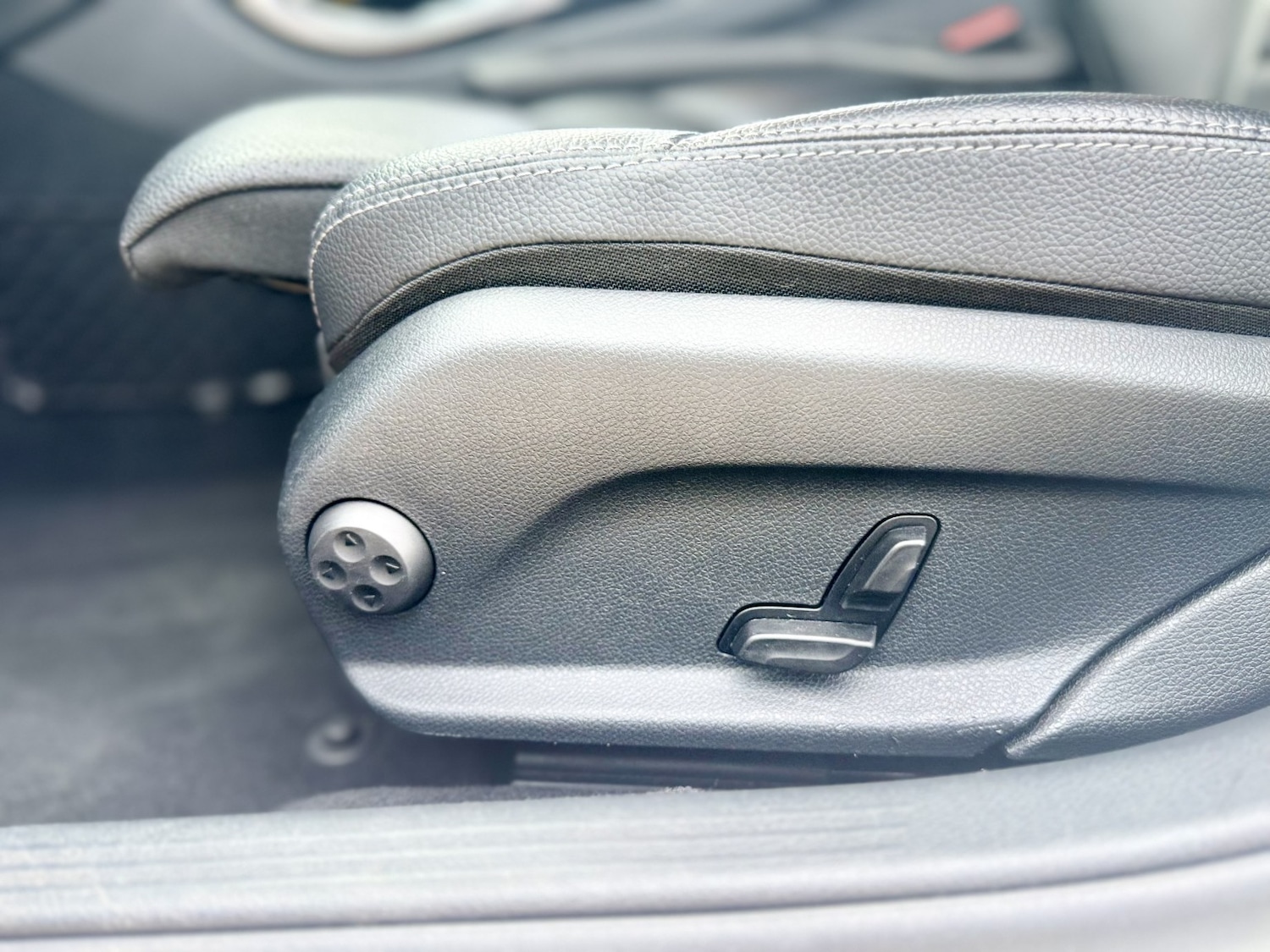 Used Mercedes-Benz C Class 2016 for sale - 77977151: Photo 17