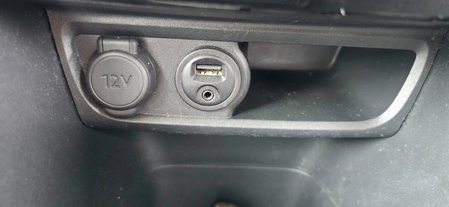 Used Peugeot 208 2014 for sale - 77891626: Photo 17