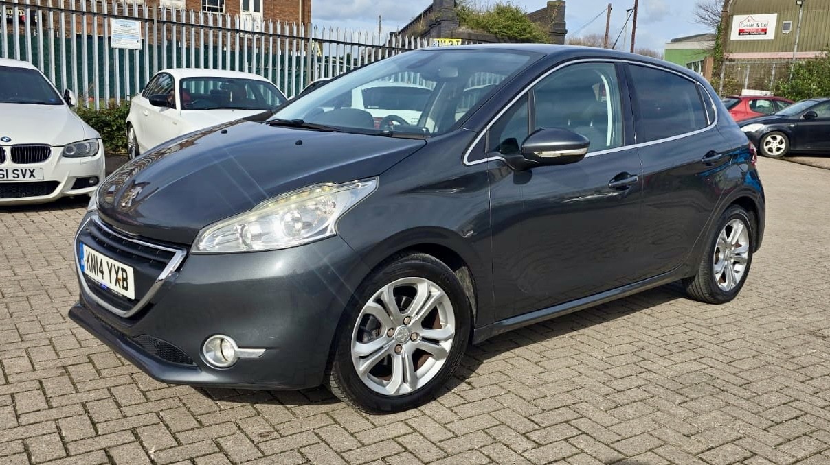 Used Peugeot 208 2014 for sale - 77891626: Photo 4