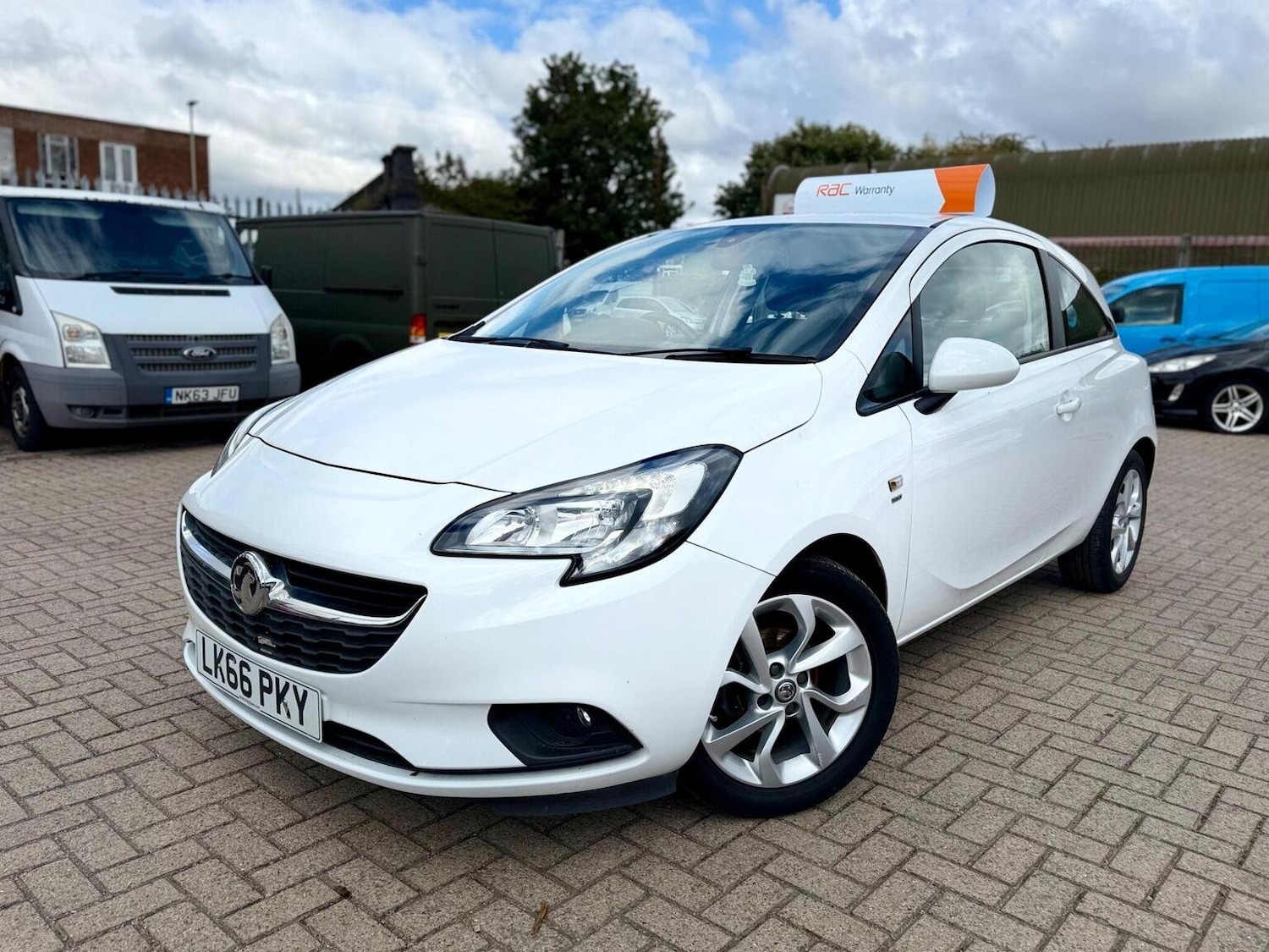 Used Vauxhall Corsa 2016 for sale - 77609898: Photo 3