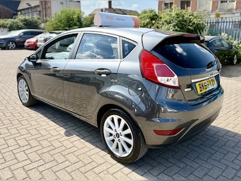 Used Ford Fiesta 2015 for sale - 79255064: Photo
