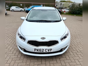 Used Kia Ceed 2012 for sale - 77609900: Photo