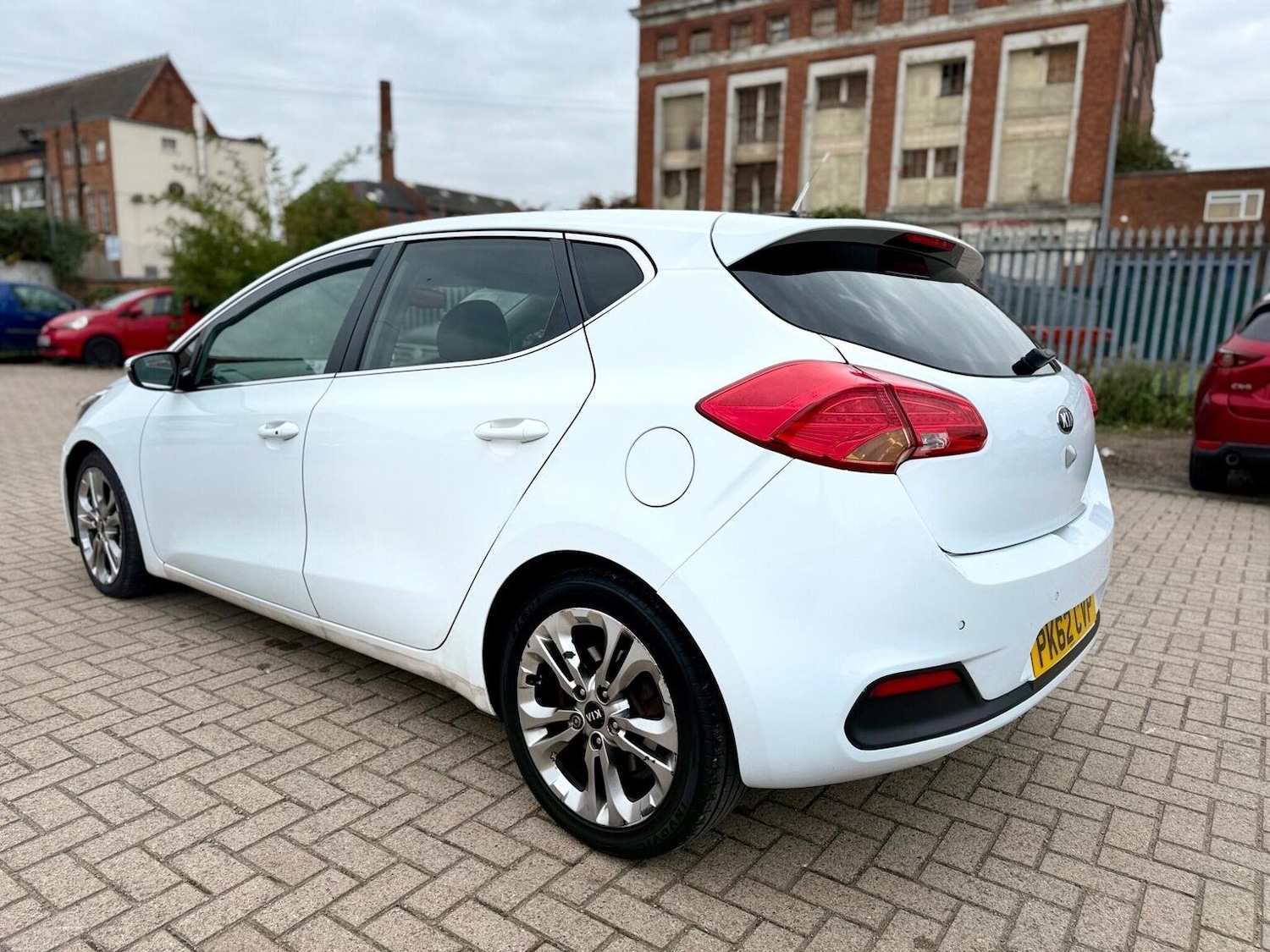 Used Kia Ceed 2012 for sale - 77609900: Photo 8