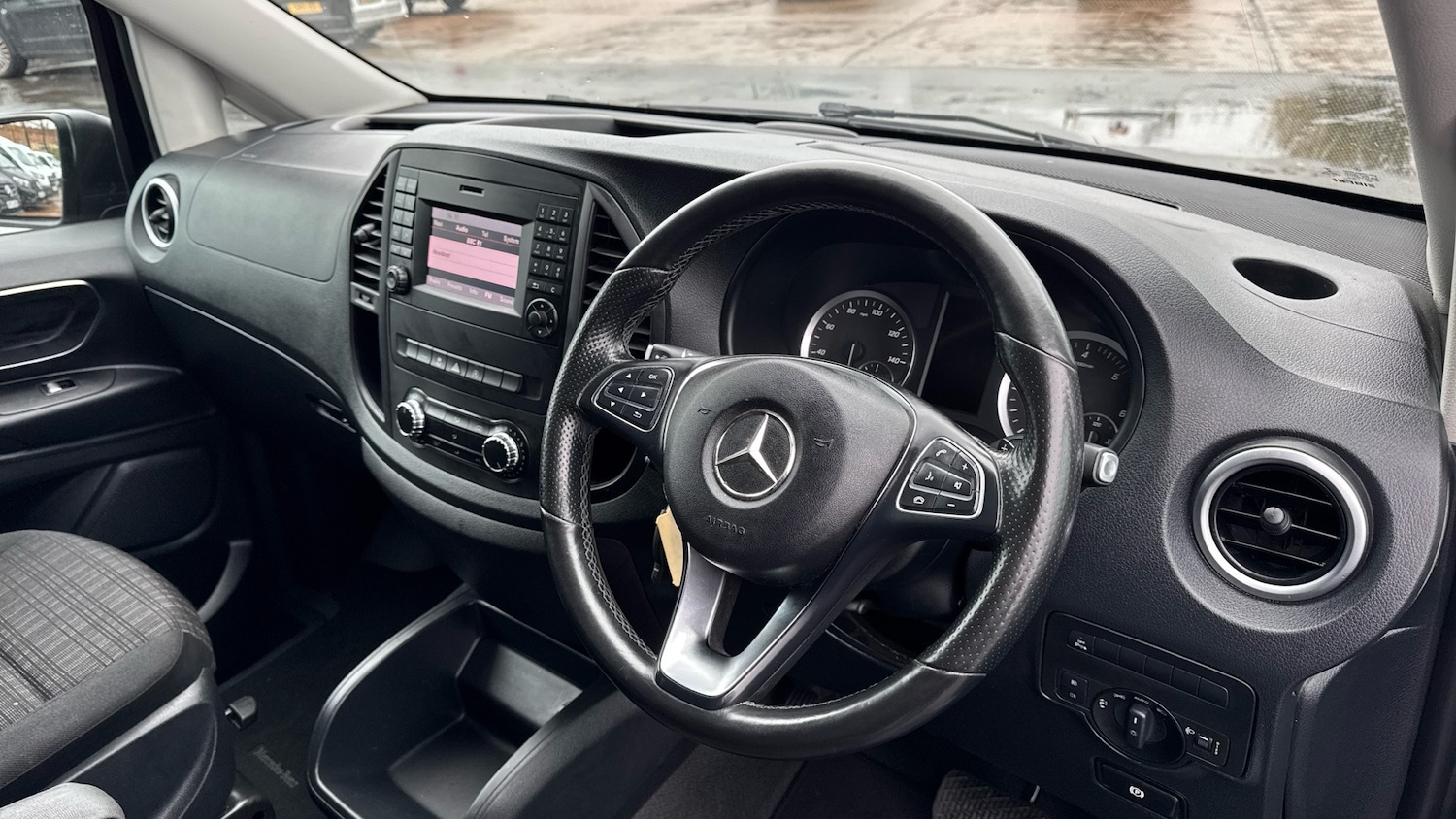 Used Mercedes-Benz Vito 2020 for sale - 76984597: Photo 11