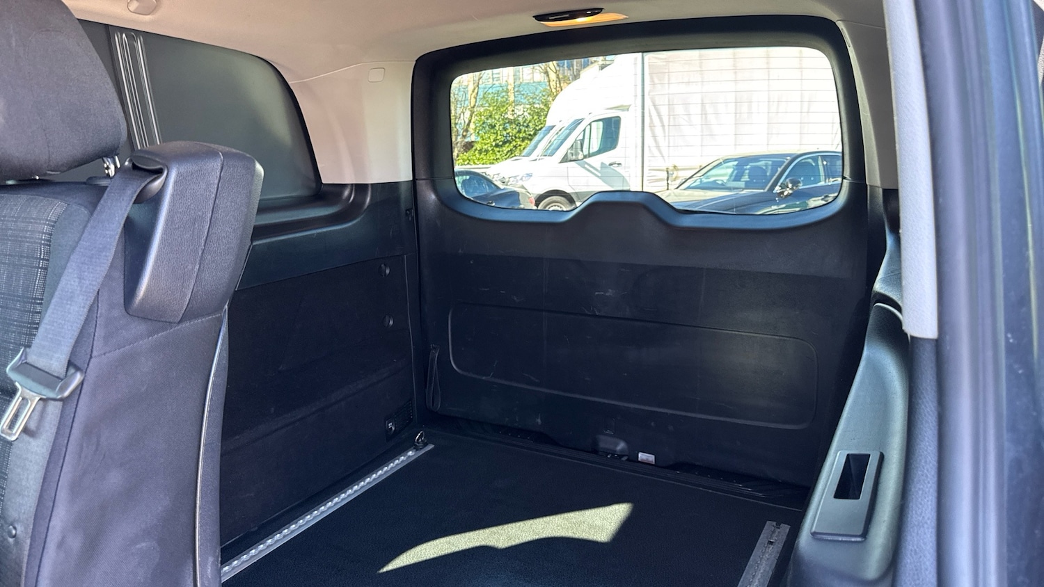 Used Mercedes-Benz Vito 2019 for sale - 77945695: Photo 16