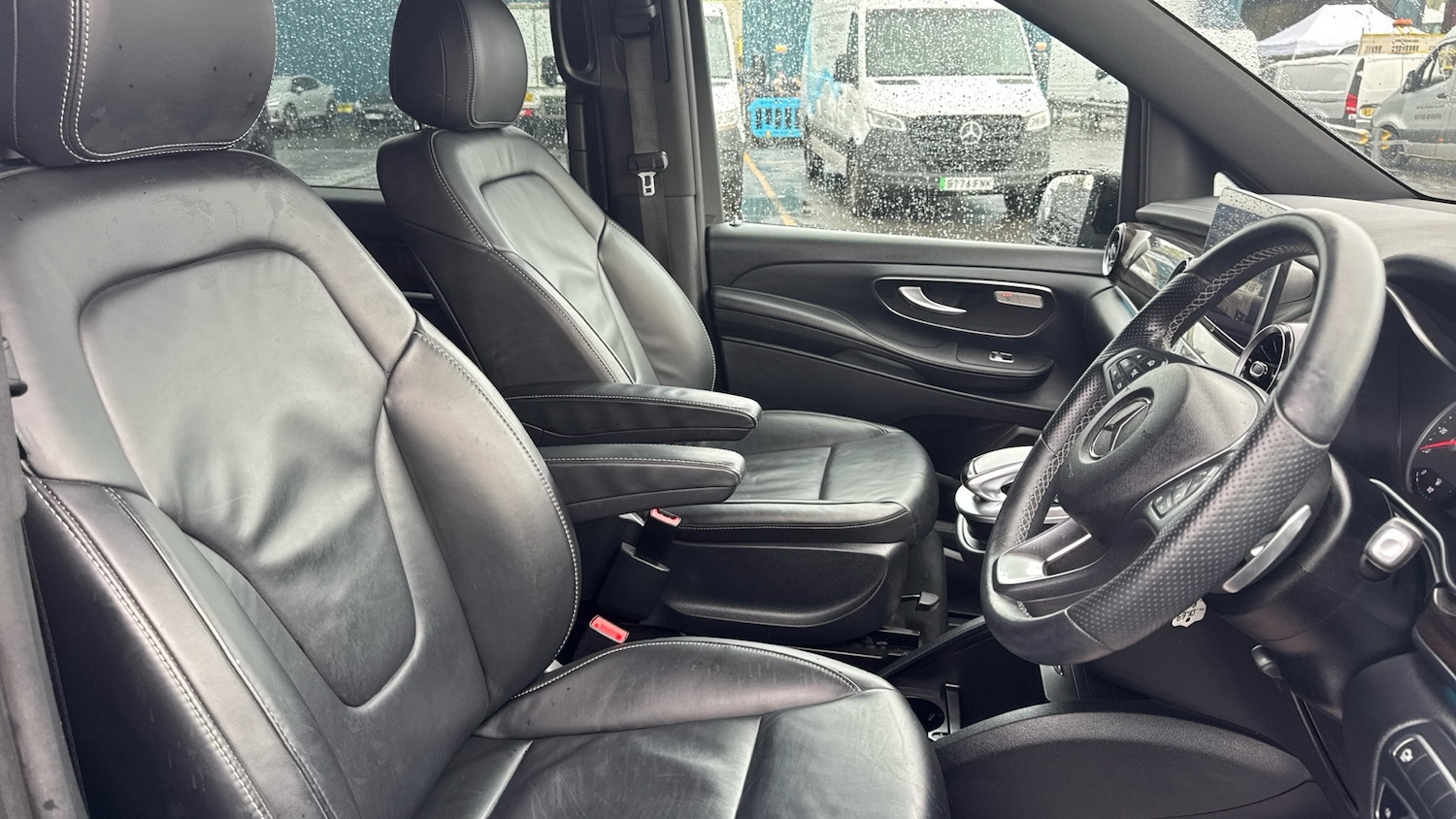 Used Mercedes-Benz V-Class 2020 for sale - 77545571: Photo 11