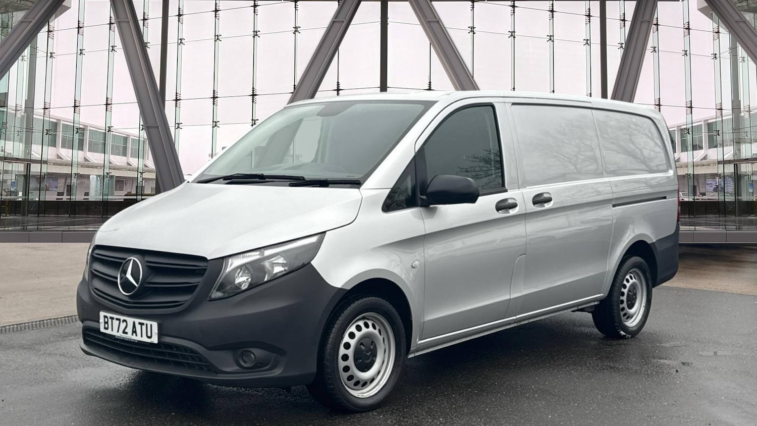 Used Mercedes-Benz Vito 2022 for sale - 77640330: Photo 2
