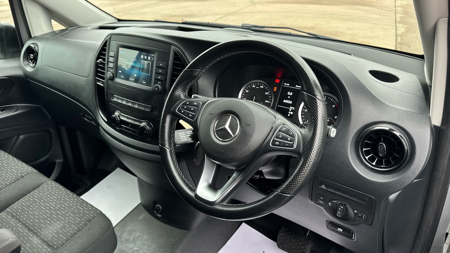 Used Mercedes-Benz Vito 2023 for sale - 76265467: Photo 11