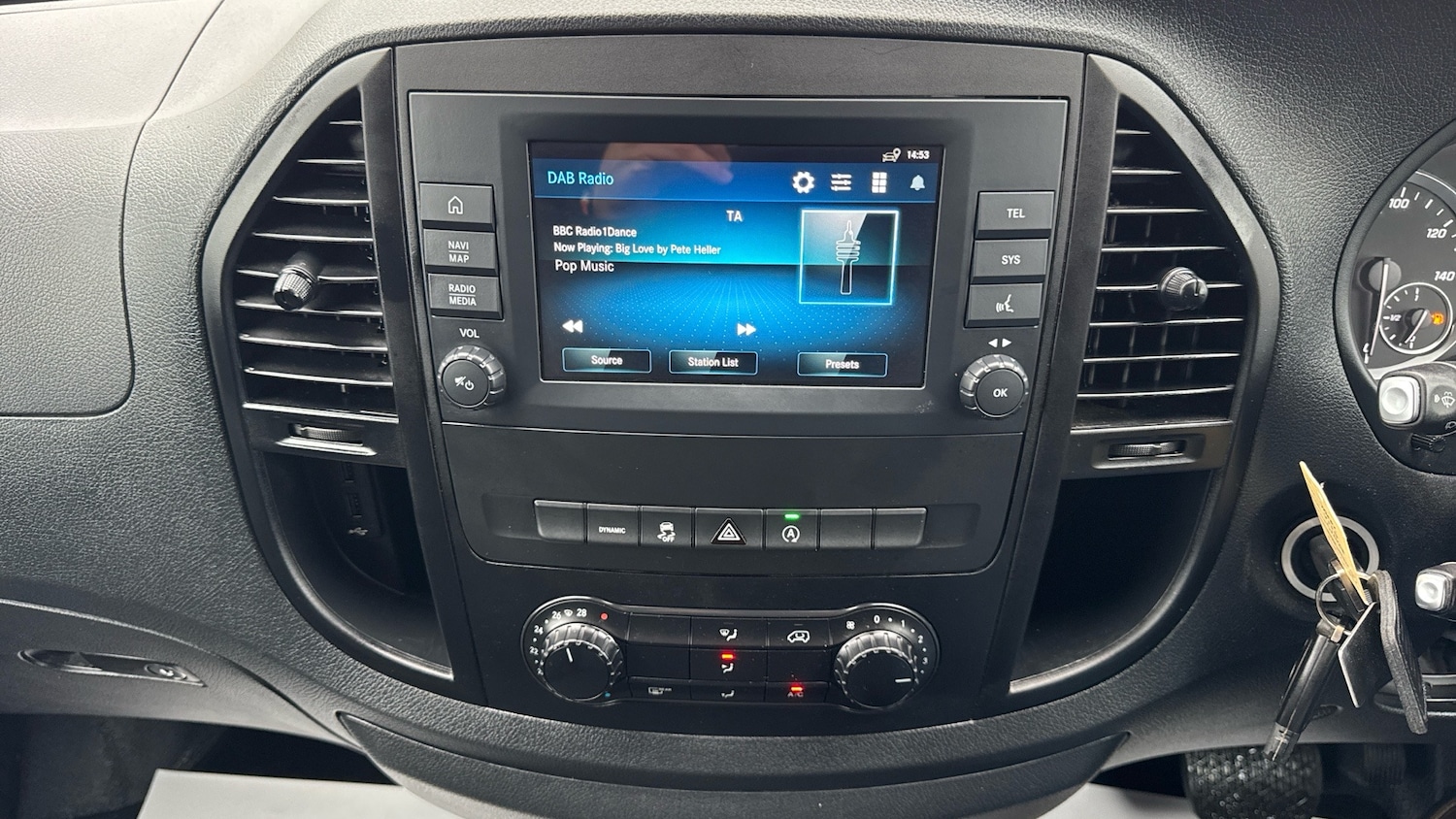 Used Mercedes-Benz Vito 2023 for sale - 76265467: Photo 12