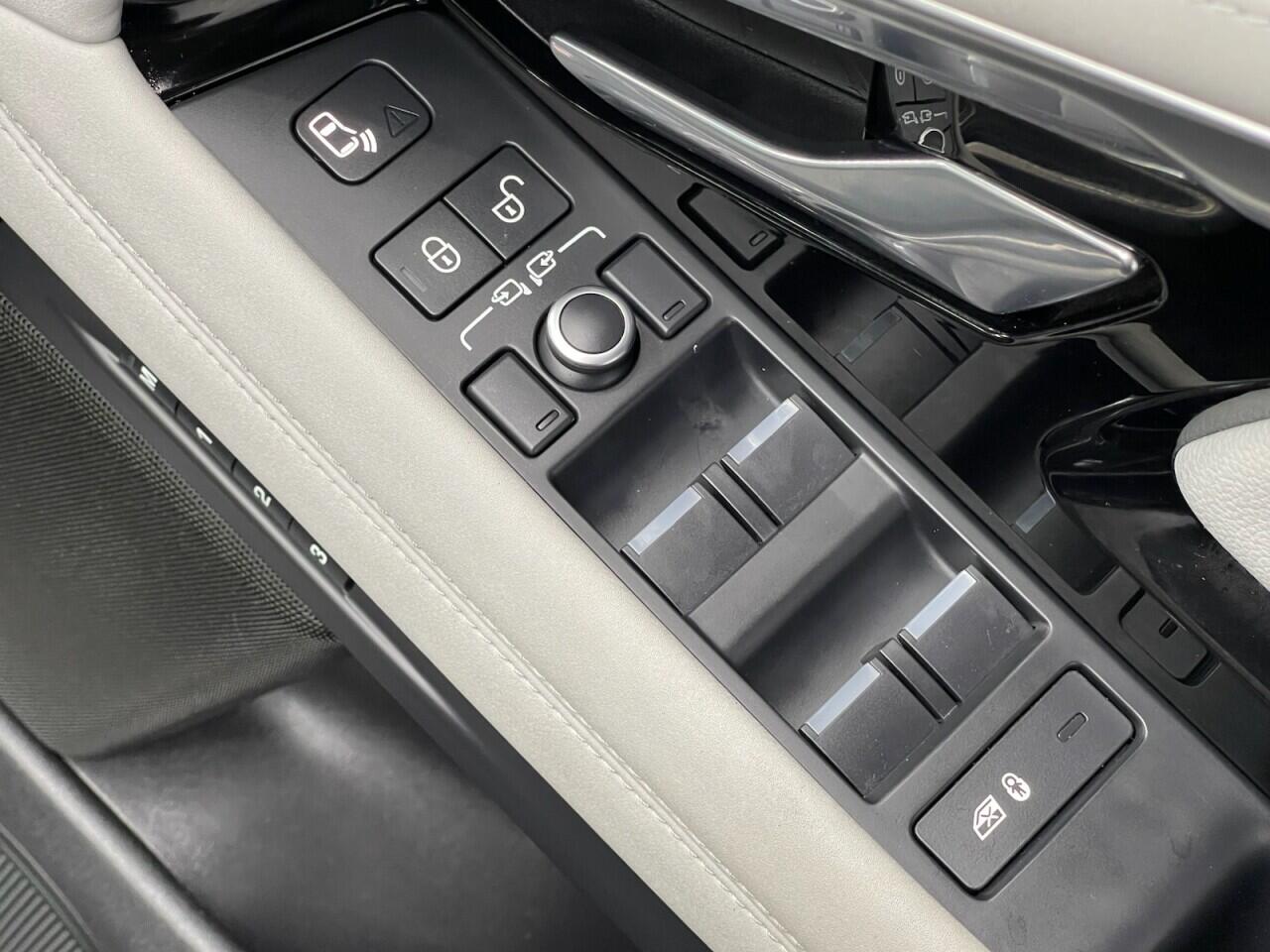 Used Land Rover Range Rover Evoque 2019 for sale - 76635412: Photo 36