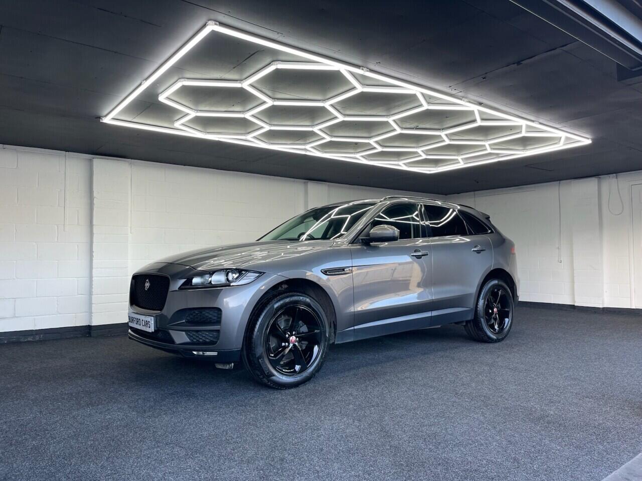 Used Jaguar F-Pace 2017 for sale - 77015646: Photo 3