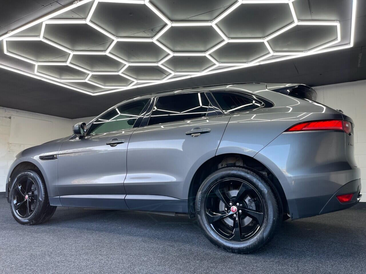 Used Jaguar F-Pace 2017 for sale - 77015646: Photo 7
