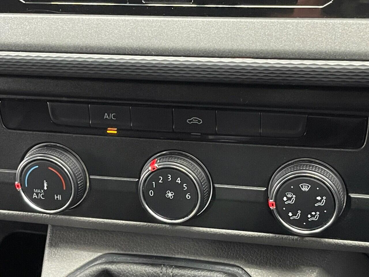 Used Volkswagen Transporter 2023 for sale - 76635417: Photo 32