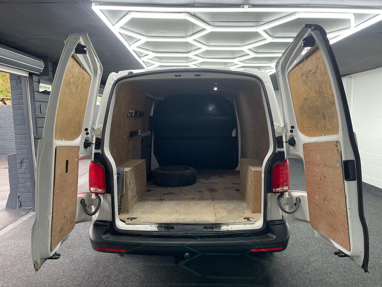 Used Volkswagen Transporter 2023 for sale - 76635417: Photo 9