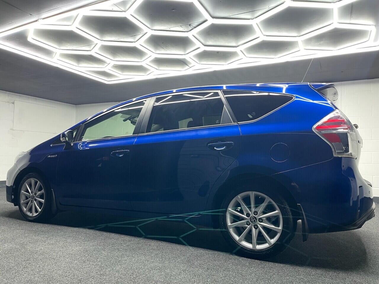 Used Toyota Prius+ 2015 for sale - 76953285: Photo 18