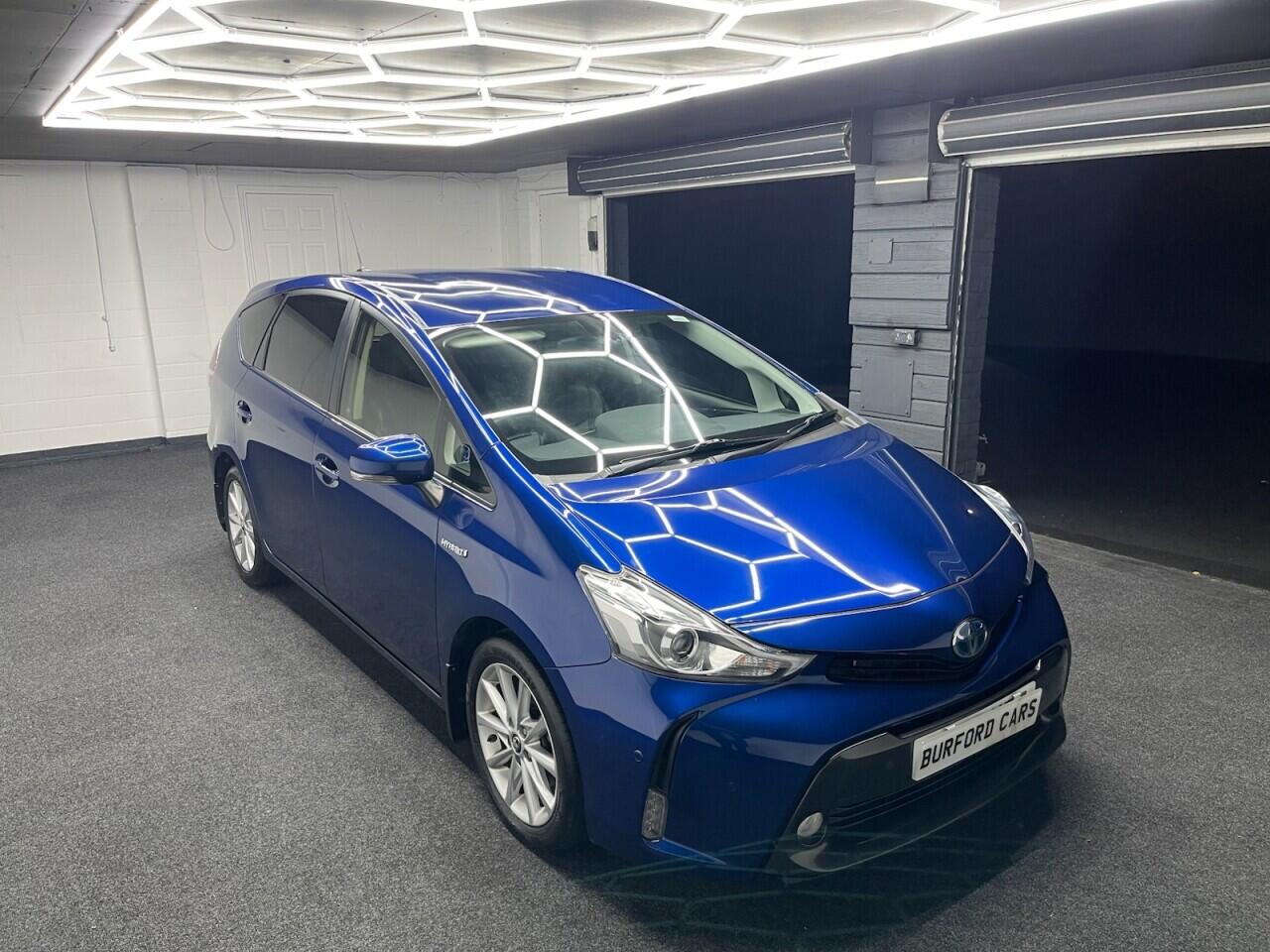 Used Toyota Prius+ 2015 for sale - 76953285: Photo 2