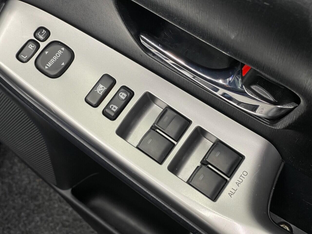 Used Toyota Prius+ 2015 for sale - 76953285: Photo 28