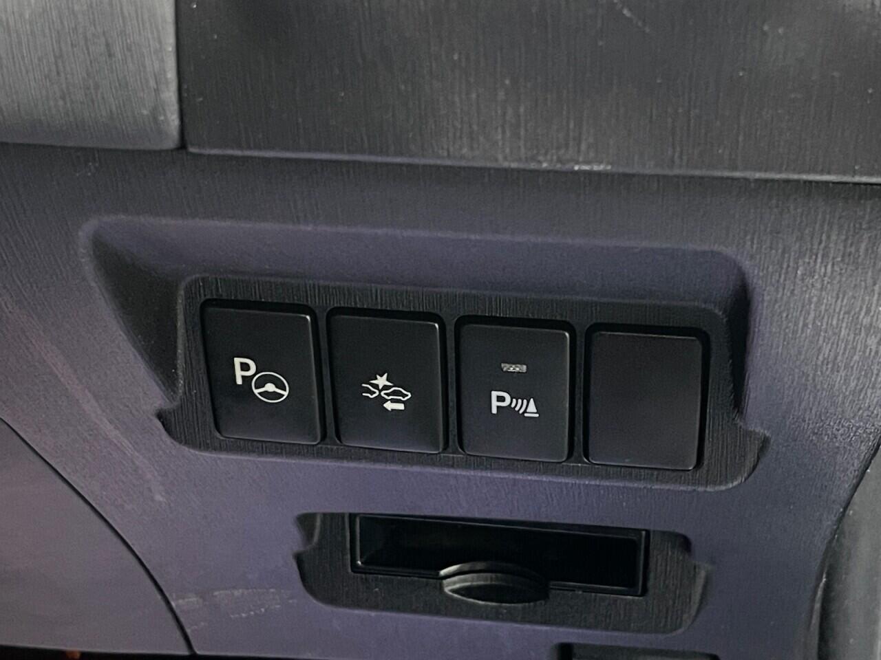 Used Toyota Prius+ 2015 for sale - 76953285: Photo 34