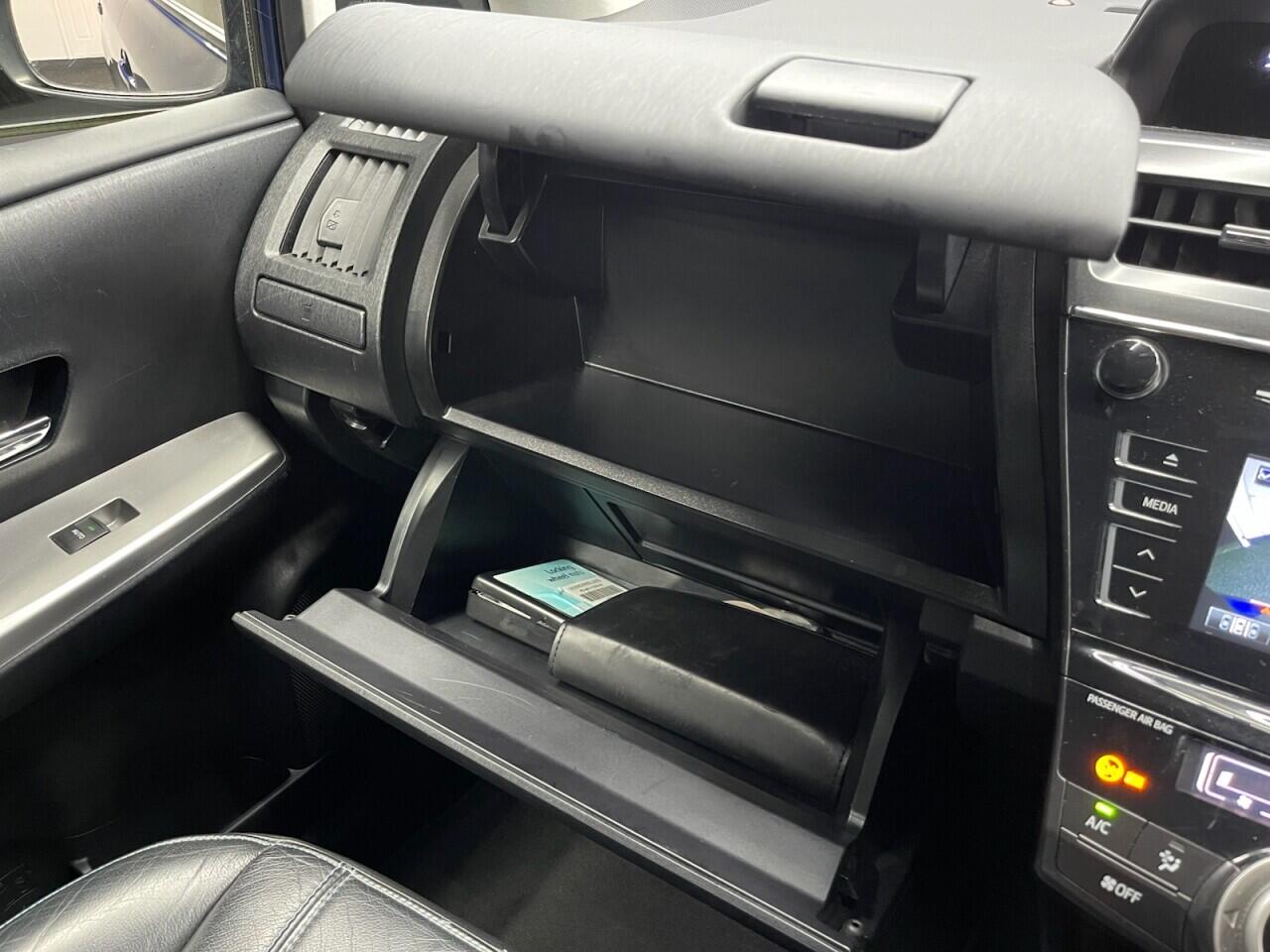 Used Toyota Prius+ 2015 for sale - 76953285: Photo 50