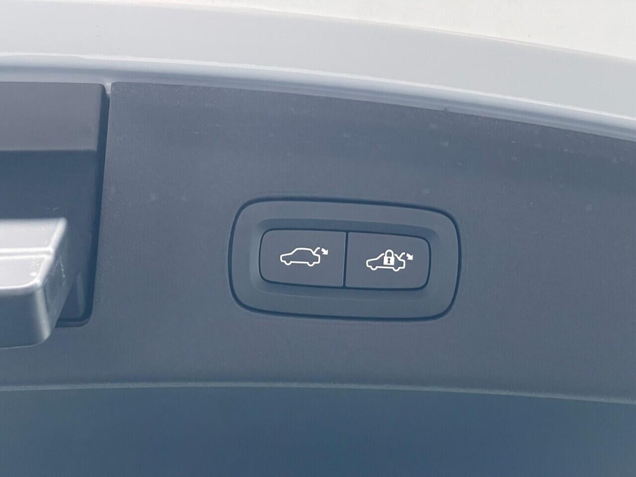 Used Polestar Polestar 2 2022 for sale - 77768000: Photo 30