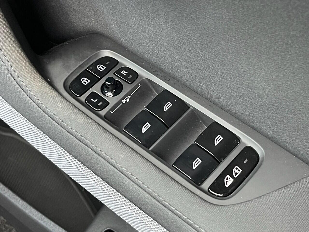 Used Polestar Polestar 2 2022 for sale - 77768000: Photo 40