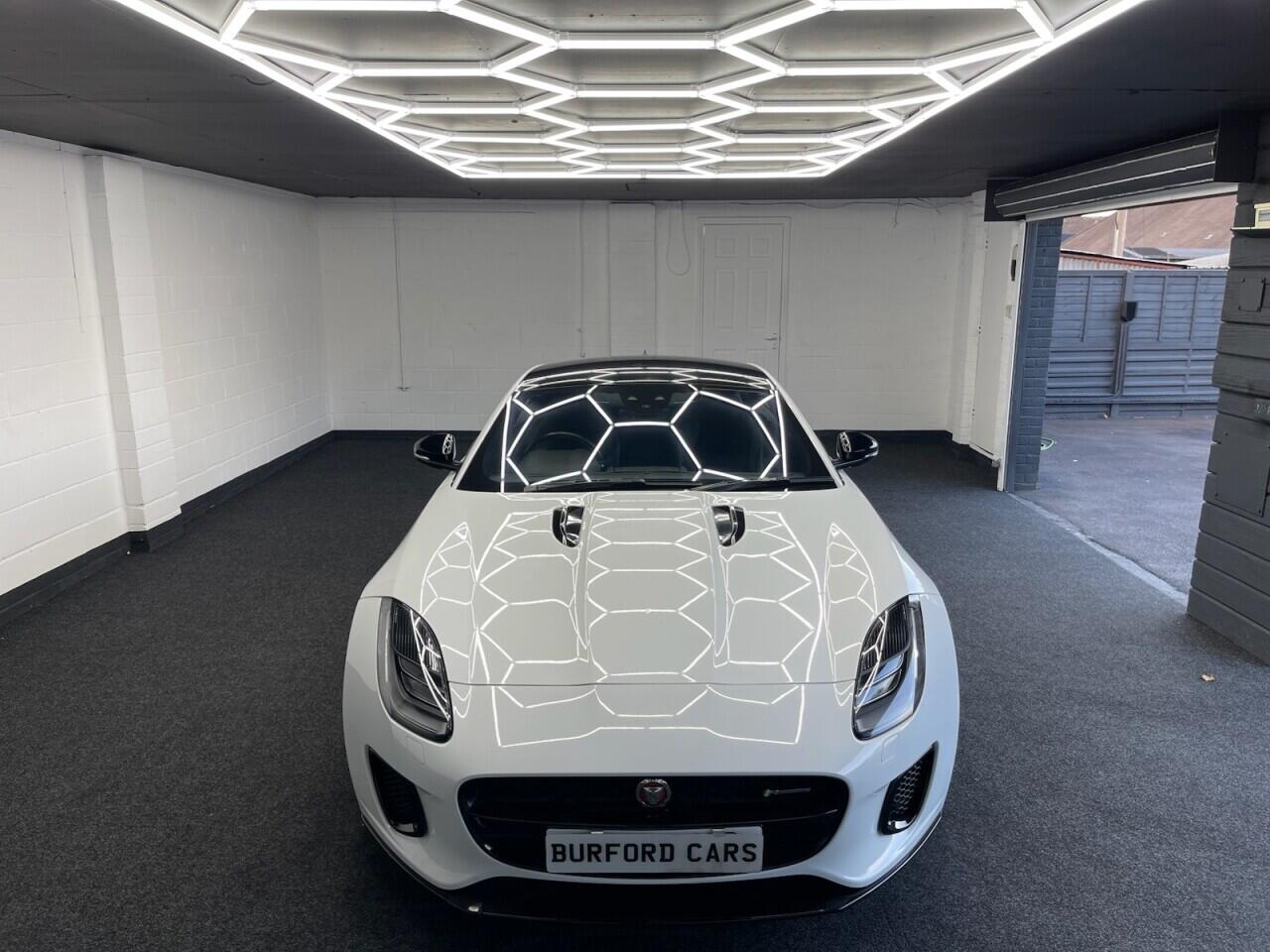 Used Jaguar F-Type 2019 for sale - 76635438: Photo 14