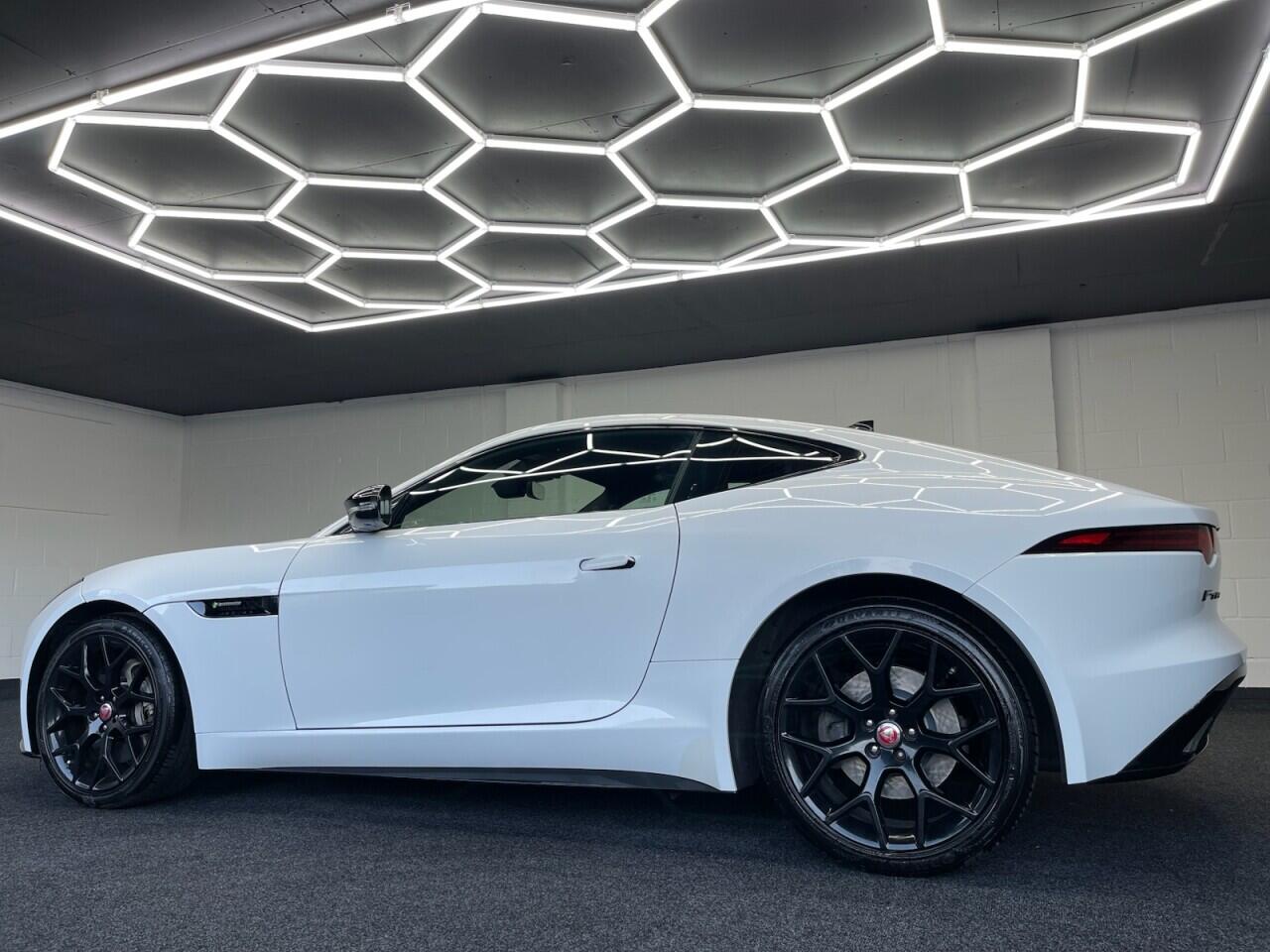 Used Jaguar F-Type 2019 for sale - 76635438: Photo 16