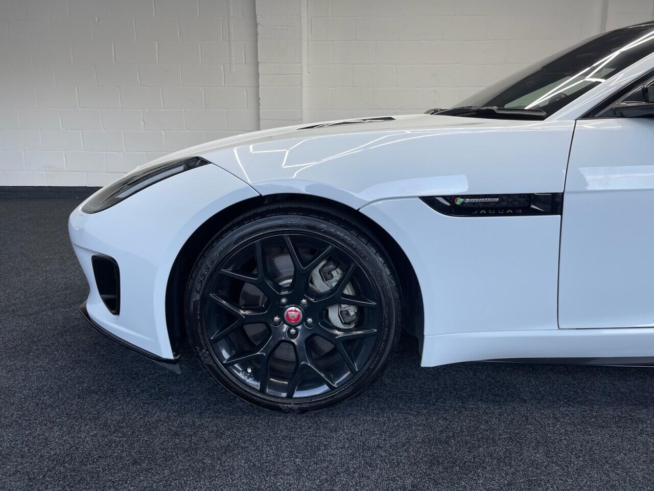 Used Jaguar F-Type 2019 for sale - 76635438: Photo 19