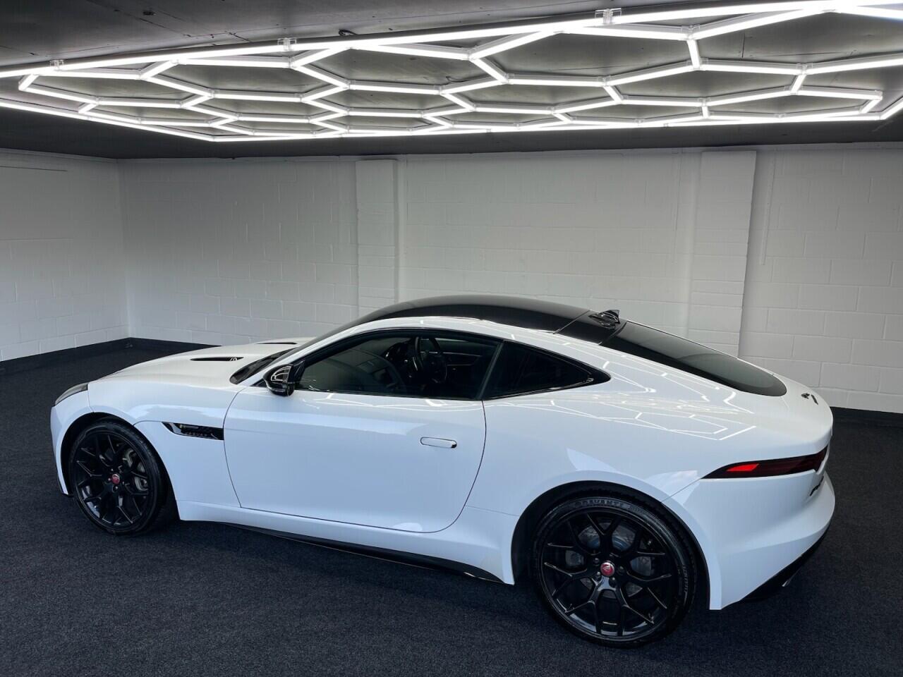 Used Jaguar F-Type 2019 for sale - 76635438: Photo 21